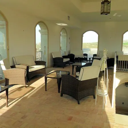 Palazzo Viceconte 4* מטרה