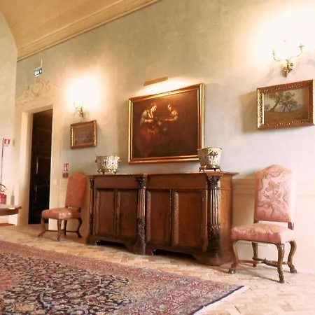 Palazzo Viceconte 4* מטרה