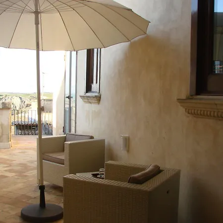 Palazzo Viceconte מלון 4*